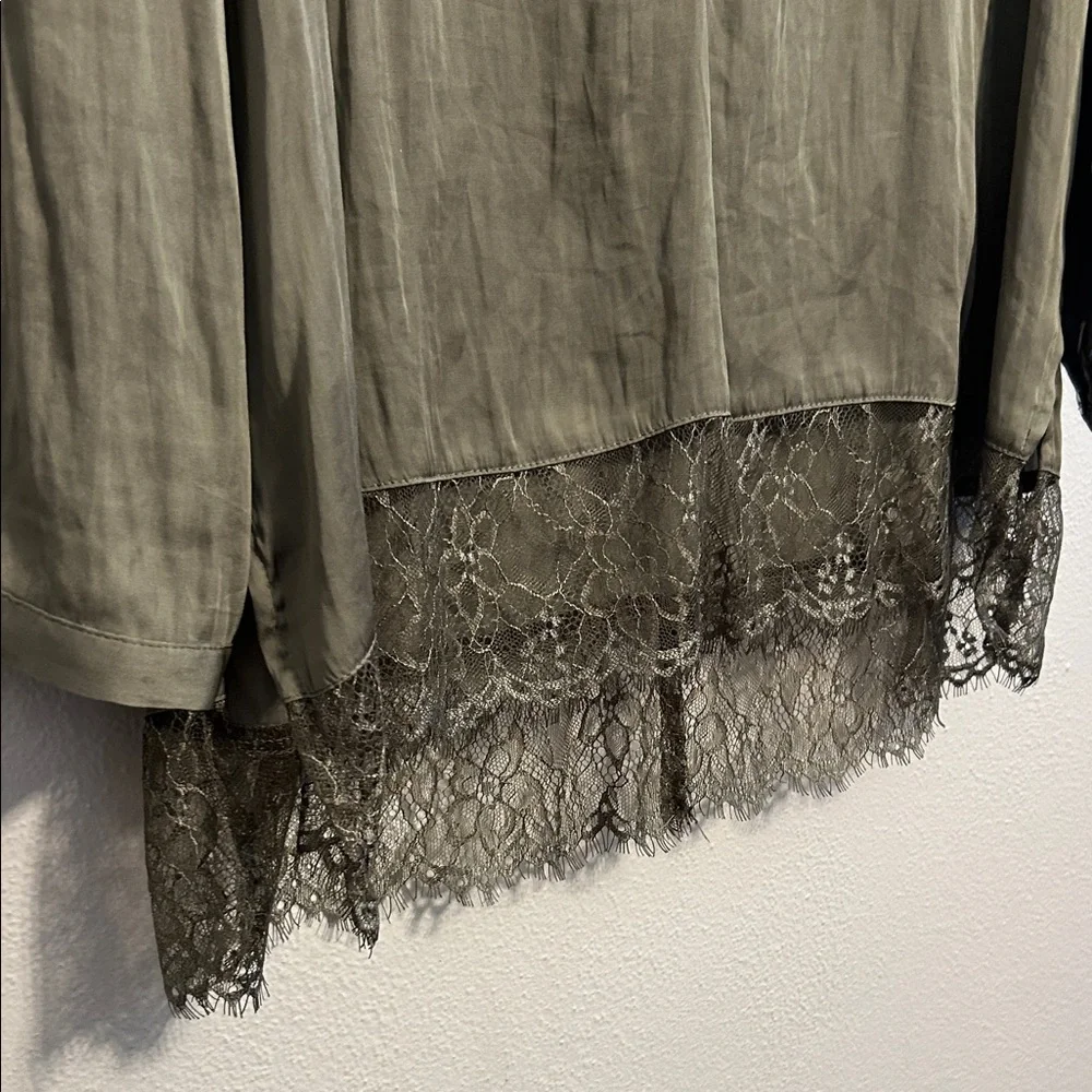 NWT Chico's Olive Tunic with Lace Hem Size 12 - Picture 3 of 7